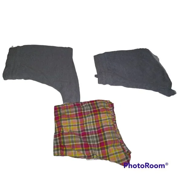 BUNDLE OF 3 SHORTS WOMEN's SIZE SMALL (XS/S) - Picture 4 of 12
